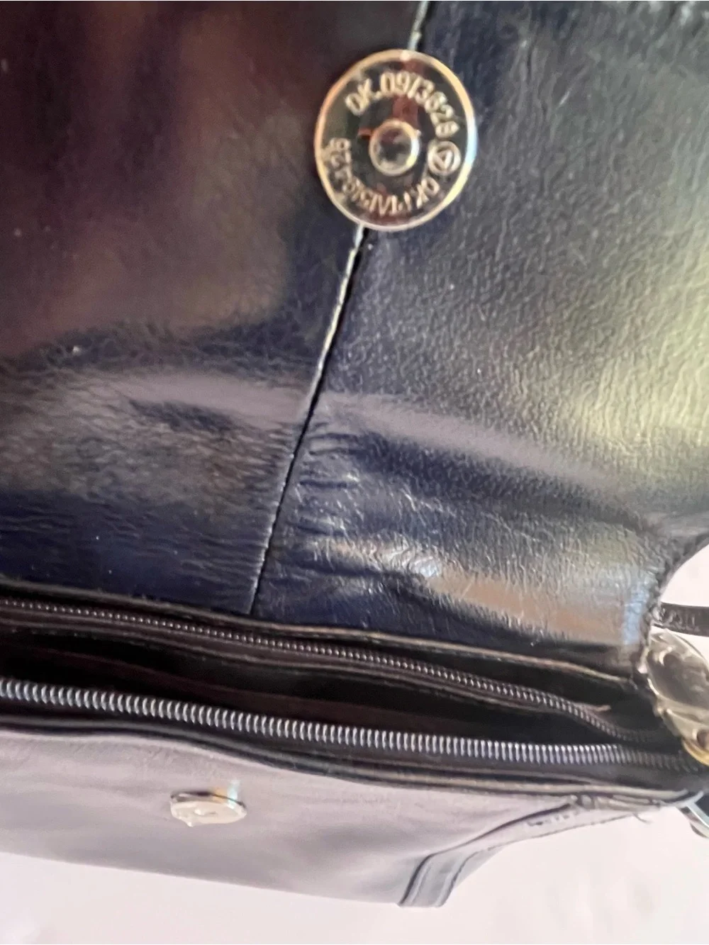 Navy 100% Leather Ashwood Crossbody Shoulder Strap Silver Accent Women’s Small